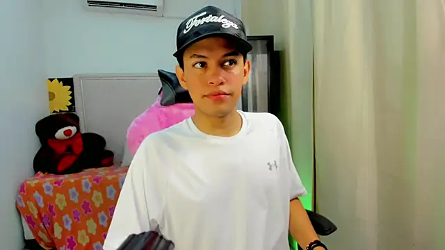 Top and bottom online show from April 2026 06:49:01 PM