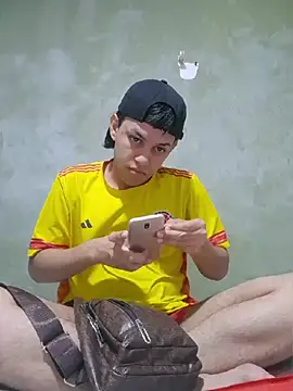 Top and bottom online show from June 2026 05:12:01 AM