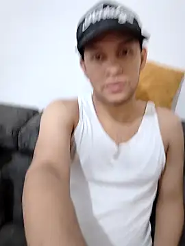 Top and bottom online show from August 2026 03:08:02 AM
