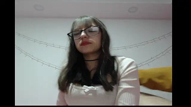 Snapshot of michell_bunny1 chatting on February 2026 03:02:01 AM michell bunny1 online show from February 2026 03:02:01 AM