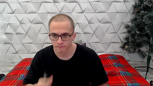 Pure Aura online show from February 2026 08:42:02 PM