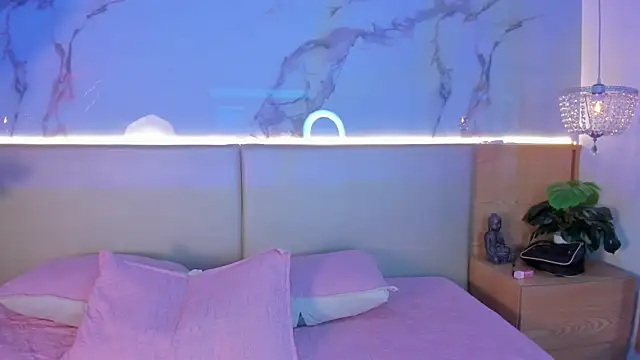 Angell-kiiss online show from February 2026 12:34:01 PM