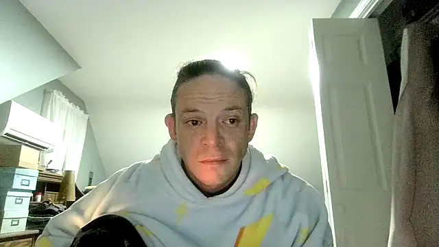 Snapshot of ShadowLove85 chatting on April 2026 01:59:02 AM ShadowLove85 online show from April 2026 01:59:02 AM