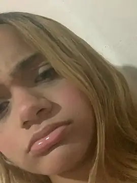 Snapshot of ayla0881 chatting on February 2026 06:10:01 AM ayla0881 online show from February 2026 06:10:01 AM