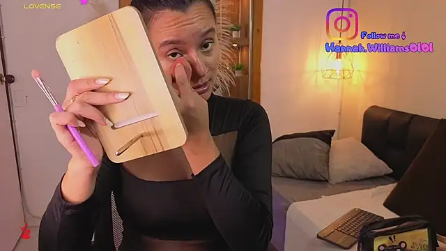 Snapshot of Hanna_Williams__ chatting on February 2026 03:06:01 AM Hanna Williams online show from February 2026 03:06:01 AM