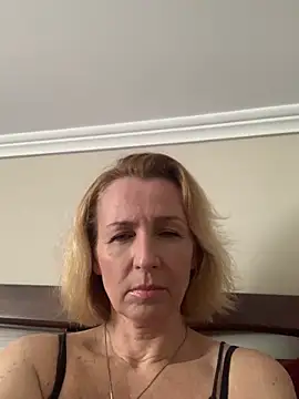 Snapshot of VeltaMur975 chatting on February 2026 09:19:02 AM VeltaMur975 online show from February 2026 09:19:02 AM