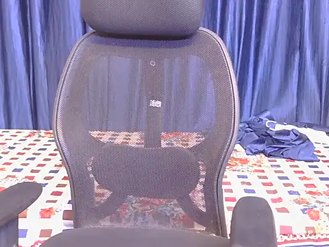 its-sarika01 online show from April 2026 06:39:01 AM