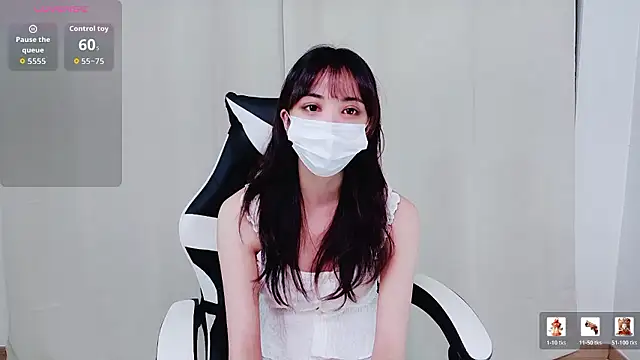 Snapshot of yuna00xx00 chatting on March 2026 12:44:01 PM yuna00xx00 online show from March 2026 12:44:01 PM