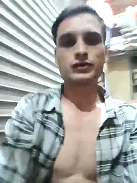 Snapshot of Beinghorny83 chatting on February 2026 06:25:01 PM Beinghorny83 online show from February 2026 06:25:01 PM