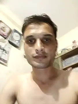 Snapshot of Beinghorny83 chatting on February 2026 06:37:02 PM Beinghorny83 online show from February 2026 06:37:02 PM