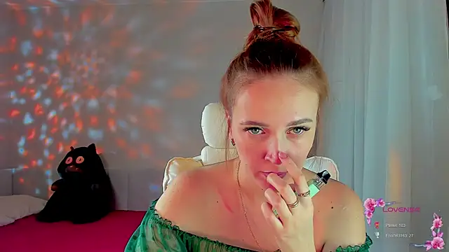 she wolf online show from April 2026 02:15:02 PM