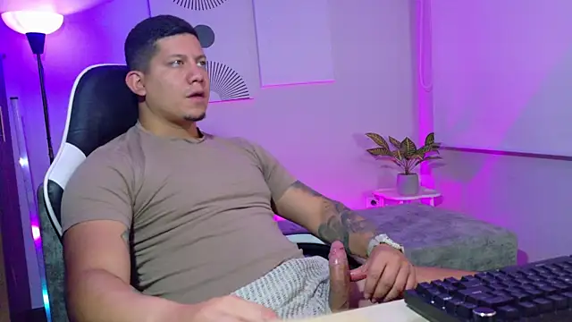  robertobaggioo online show from July 2026 12:41:01 PM