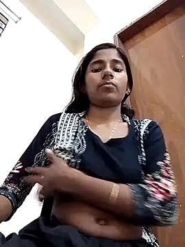 Snapshot of Sexy_Boudi650 chatting on February 2026 05:20:02 PM Sexy Boudi650 online show from February 2026 05:20:02 PM