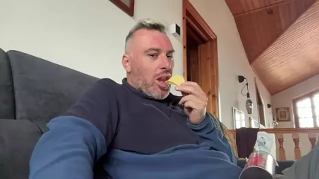 marcovik1 online show from February 2026 10:59:01 AM