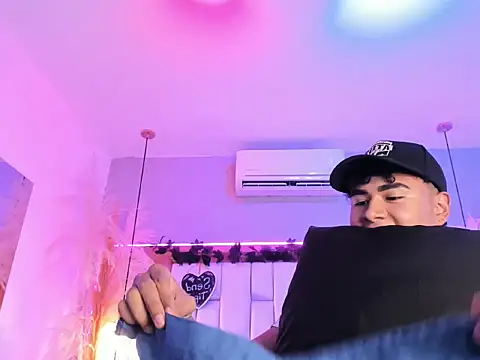 Snapshot of Bastixvontade chatting on February 2026 12:31:01 AM Bastixvontade online show from February 2026 12:31:01 AM