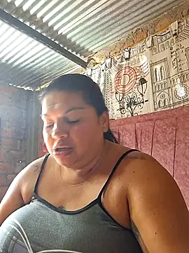 Snapshot of Juli_Powl chatting on February 2026 01:43:01 PM Juli Powl online show from February 2026 01:43:01 PM