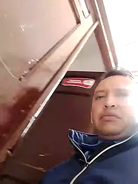 Hachi28 online show from April 2026 05:35:02 PM