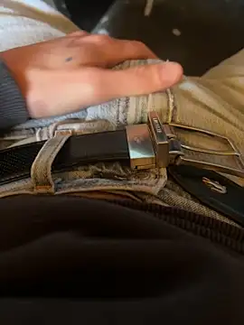 lechouilleur44 online show from April 2026 10:27:01 AM