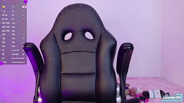 sara puerta   online show from April 2026 10:46:02 PM