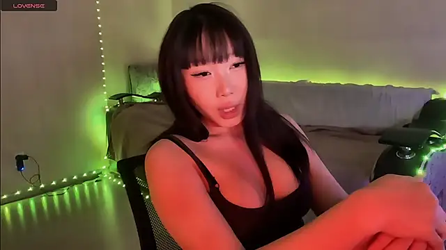 Snapshot of whispersofdarsy chatting on March 2026 06:14:01 PM whispersofdarsy online show from March 2026 06:14:01 PM