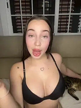 rosemistic online show from April 2026 06:12:01 PM