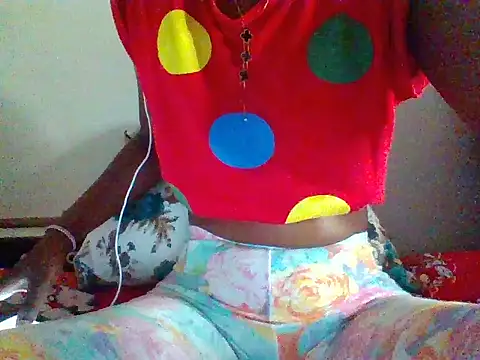 Snapshot of Lunateddy chatting on February 2026 07:18:02 AM Lunateddy online show from February 2026 07:18:02 AM