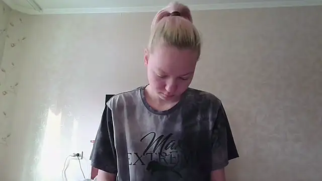 Snapshot of BabyyDolll_ chatting on February 2026 10:42:01 PM BabyyDolll online show from February 2026 10:42:01 PM