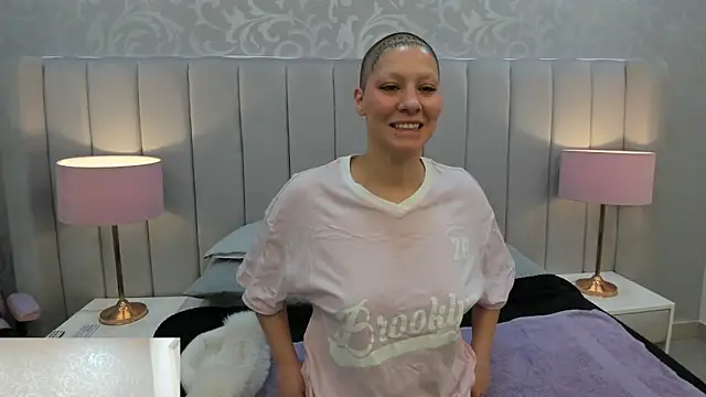 Snapshot of Raven1fox chatting on February 2026 03:40:01 AM Raven1fox online show from February 2026 03:40:01 AM