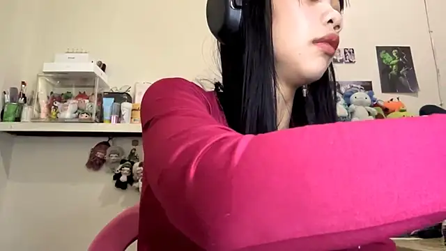 Snapshot of GloryKulikowski chatting on February 2026 01:16:02 AM GloryKulikowski online show from February 2026 01:16:02 AM