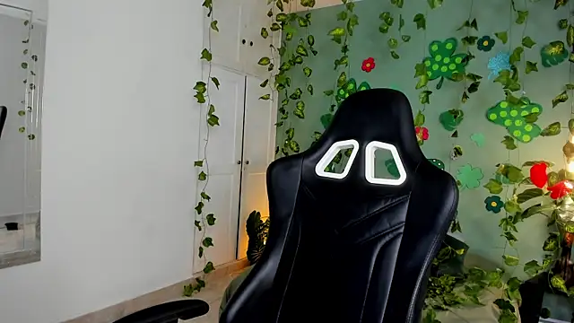 Justmia69 online show from March 2026 11:41:01 PM