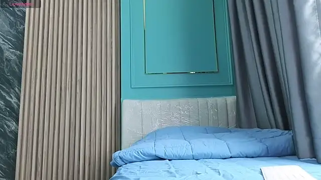 Alittleasaingirl online show from April 2026 05:00:02 AM