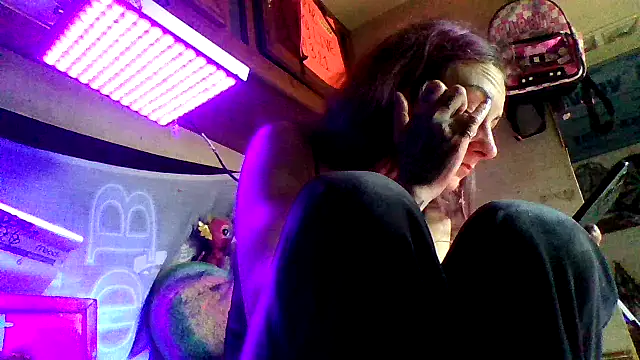 Snapshot of issyamazin chatting on February 2026 02:35:01 PM issyamazin online show from February 2026 02:35:01 PM