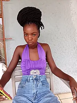 Snapshot of SexySlender_05 chatting on February 2026 02:04:02 PM SexySlender 05 online show from February 2026 02:04:02 PM