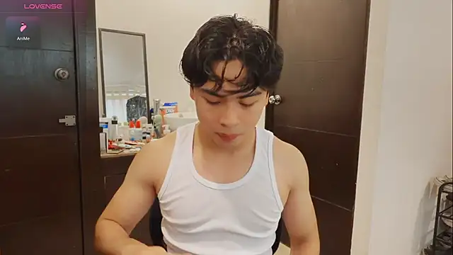 Snapshot of BentoBoxxx chatting on May 2026 11:10:02 PM BentoBoxxx online show from May 2026 11:10:02 PM