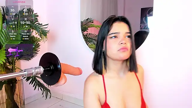 Snapshot of Rose_jener06 chatting on February 2026 05:44:02 PM Rose jener06 online show from February 2026 05:44:02 PM