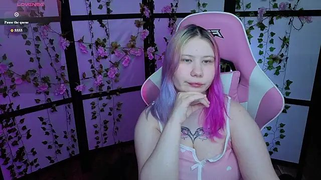 kitsune little online show from June 2026 07:25:01 PM