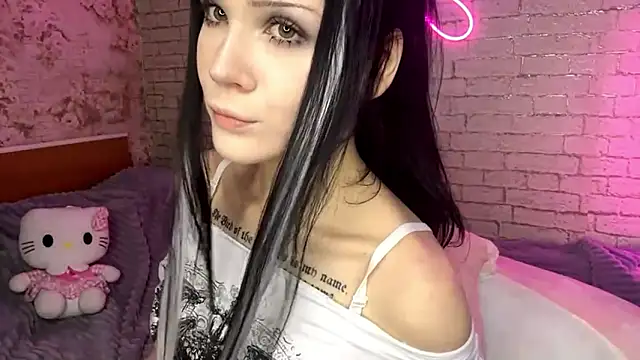 ExiePecue online show from March 2026 11:06:01 AM