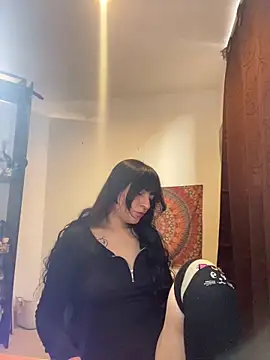 Abril Thompson221 online show from April 2026 10:48:01 PM