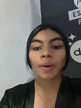 eimmy  skinny online show from May 2026 11:56:01 PM