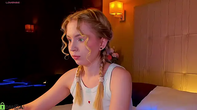 Linda  Bloom online show from April 2026 12:43:02 AM