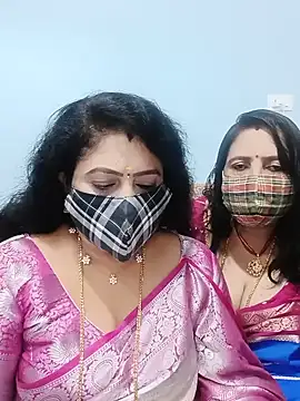 Snapshot of Kannadasexywifes chatting on May 2026 07:04:02 AM Kannadasexywifes online show from May 2026 07:04:02 AM