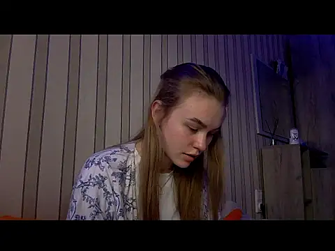 Snapshot of melissashineee chatting on February 2026 10:45:02 AM melissashineee online show from February 2026 10:45:02 AM