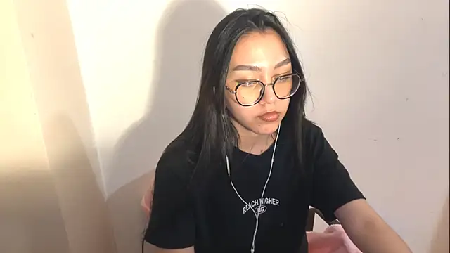 Stefania65 online show from April 2026 04:44:01 PM