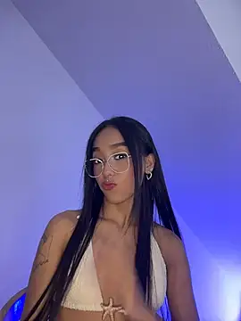Snapshot of LunaVelour13 chatting on July 2026 02:50:01 AM LunaVelour13 online show from July 2026 02:50:01 AM