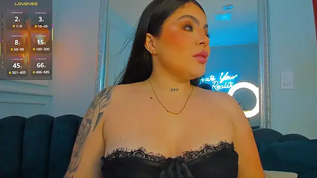 Zafiro21  online show from April 2026 07:28:01 PM