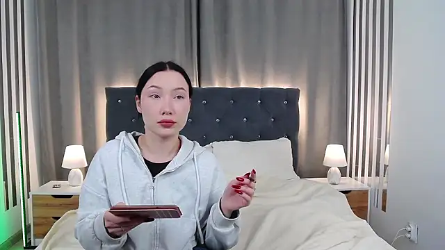 VikkyVonn online show from March 2026 12:09:01 PM