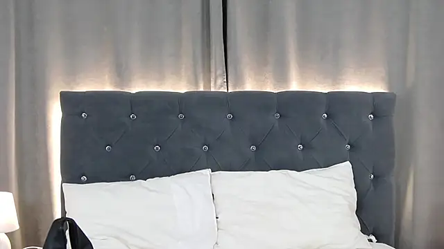 VikkyVonn online show from May 2026 11:07:01 AM