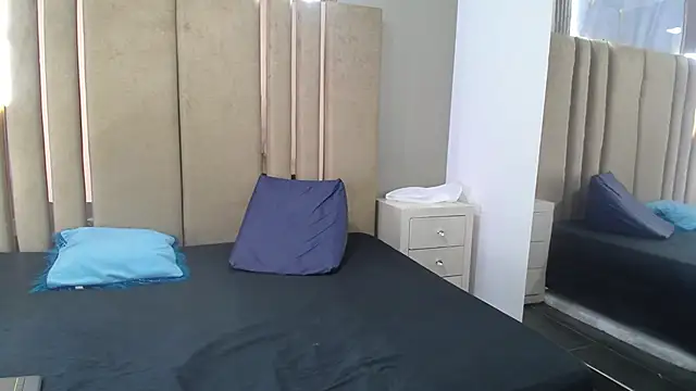 cherry07  online show from February 2026 11:17:01 AM