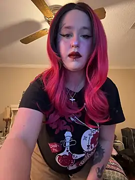 Snapshot of salem_in_the_woods chatting on February 2026 05:11:02 PM salem in the woods online show from February 2026 05:11:02 PM