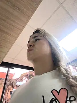 violet-grey online show from April 2026 02:50:01 PM